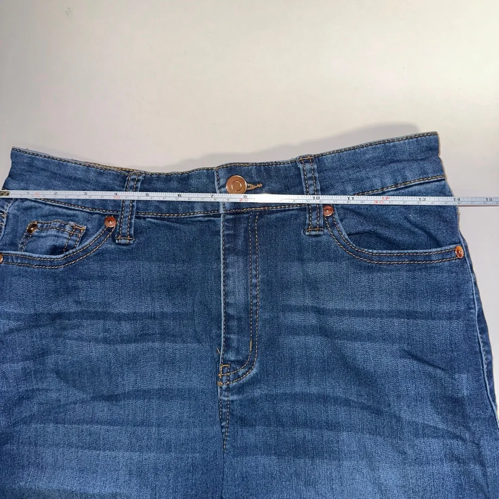 Women's Blue Skinny Jeans Size 28X26 Brown Stitch No Tag Measurements in photos